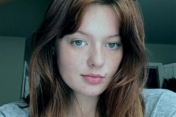 Ellie, 39, a red grey-eyed asian companion based in Ohanavan. Offering 69, Travel Companion, Dinner Date, Deep French Kissing, Party Girl. Available for inca...