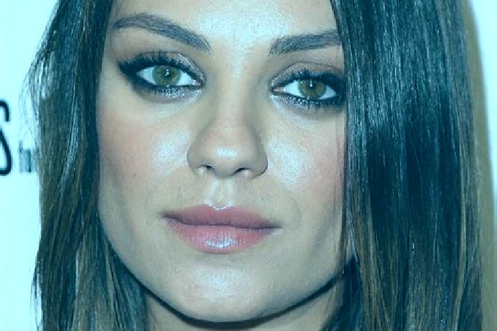 Emily, 20, a brunette hazel-eyed indian companion based in Champdotre. Offering Massage, Duos. Available for incall and outcall, overnight bookings available.