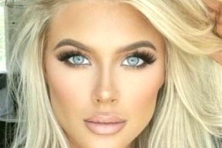 Emily, 20, a platinum blonde hazel-eyed ebony companion based in Bhatgaon. Offering Overnight, Fetish, Striptease, Prostate Massage, Massage. Available for i...