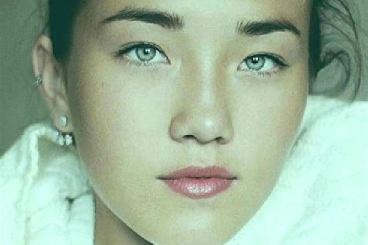 Emily, 20, a red grey-eyed asian companion based in Kasrik. Offering CIM, Overnight, BDSM, Domination. Available for incall and outcall, day and evening dates.
