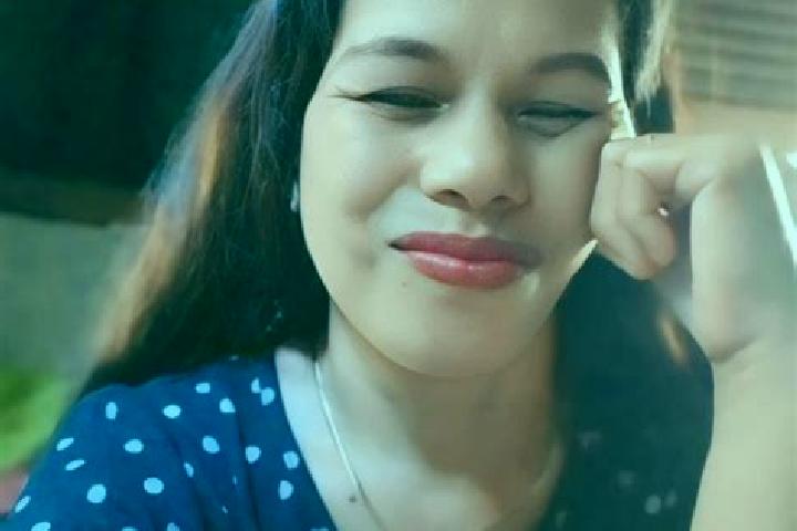 Emily, 20 — Escort in Kabondok, Indonesia