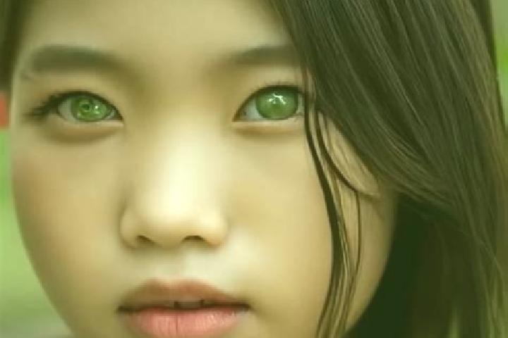 Emily, 21, a black green-eyed asian companion based in Abis. Offering Overnight, Girlfriend Experience, Fetish. Available for incall and outcall, day and eve...