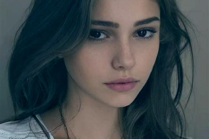Emily, 21, a chestnut grey-eyed slavic companion based in Langrolay-sur-Rance. Offering Erotic Massage, 69, Domination. Available for incall and outcall, ove...