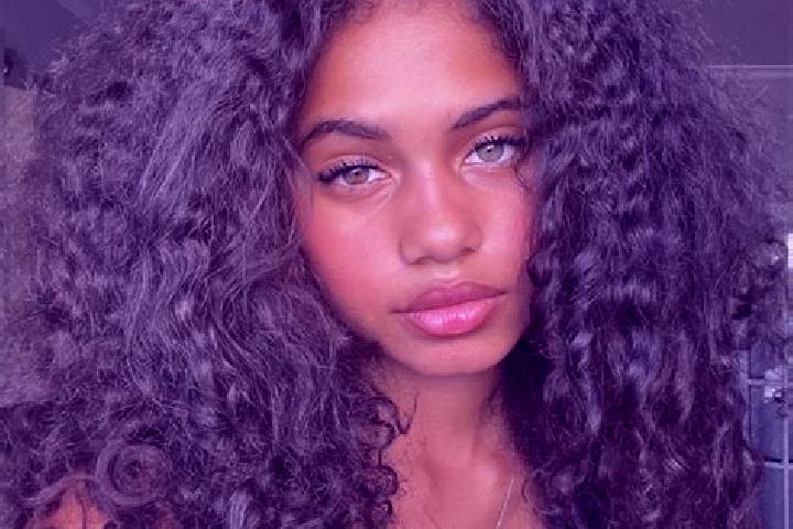 Emily, 21, a red blue-eyed ebony companion based in Hingorja. Offering Dinner Date, CIM, Domination. Available for incall and outcall, overnight bookings ava...