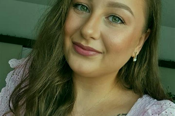 Emily, 21 — Escort in Krzymow, Poland