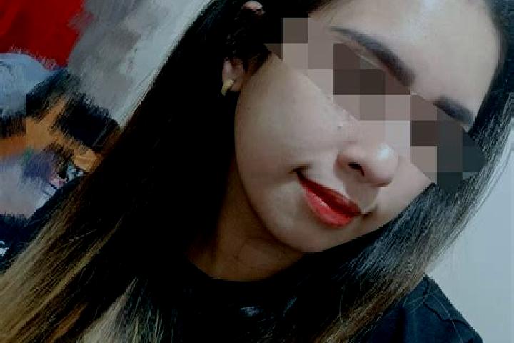 Emily, 22, a red dark-eyed asian companion based in Bangsring. Offering Tantra, CIM, Party Girl, GFE. Available for incall and outcall, day and evening dates.