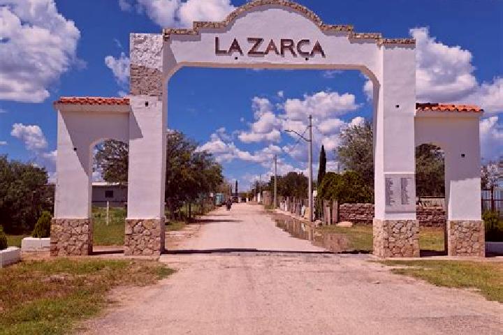 Emily, 22 — Escort in La Zarca, Mexico