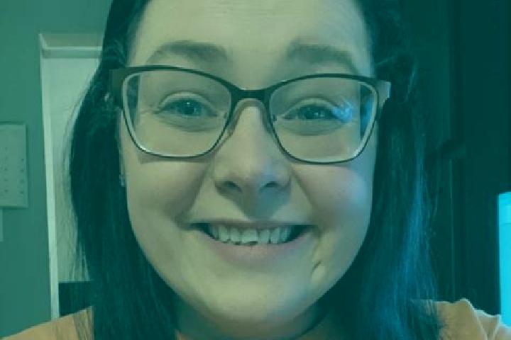 Emily, 22 — Escort in Peebles, United States