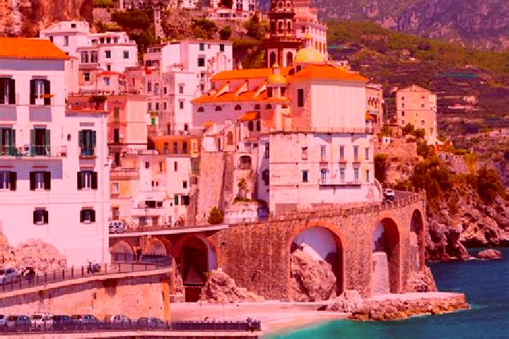 Emily, 22 — Escort in Trevi, Italy