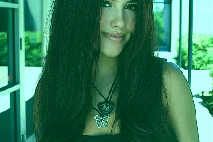 Emily, 23, a auburn dark-eyed asian companion based in Alcinopolis. Offering 69, Duos, BDSM. Available for incall and outcall, overnight bookings available.