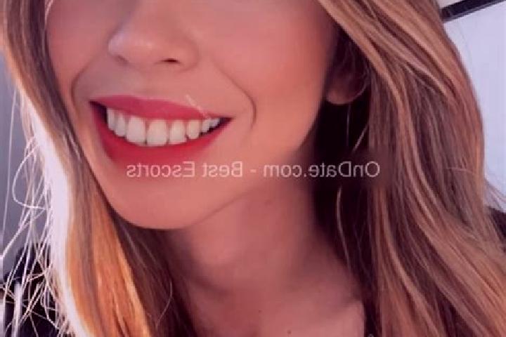 Emily, 23 — Escort in Winston Hills, Australia