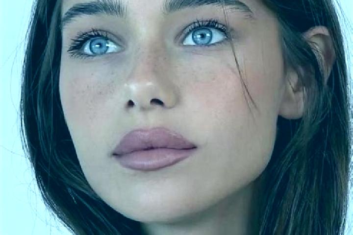 Emily, 24, a brunette brown-eyed asian companion based in Bacalar. Offering Tantra, A-Level, Couples, Erotic Massage. Available for incall and outcall, day a...