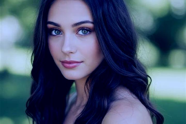 Emily, 24, a brunette hazel-eyed caribbean companion based in Torigni-sur-Vire. Offering Party Girl, Dinner Date, Erotic Massage. Available for incall and ou...