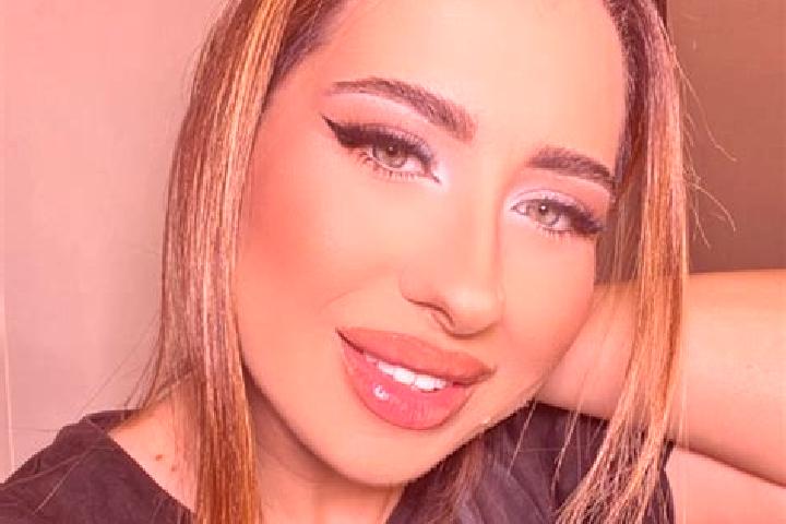 Emily, 24 — Escort in Cerchezu, Romania
