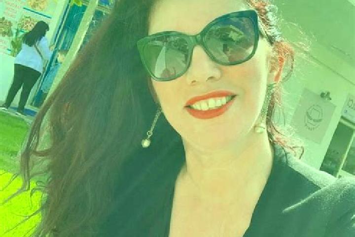 Emily, 24 — Escort in Doljesti, Romania