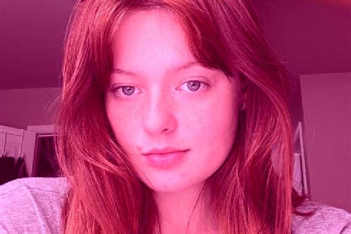 Emily, 25, a chestnut grey-eyed ebony companion based in Vendeuvre-sur-Barse. Offering Travel Companion, Party Girl, Couples. Available for incall and outcal...