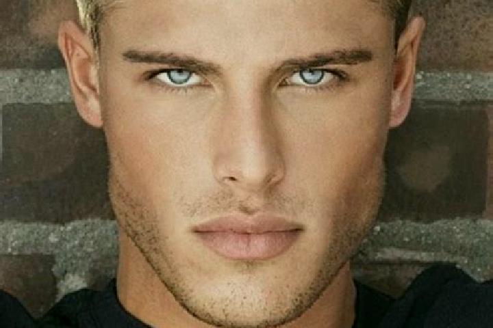 Emily, 25, a dark blonde grey-eyed caucasian companion based in Pozoblanco. Offering Fetish, Dinner Date, Duos. Available for incall and outcall, day and eve...