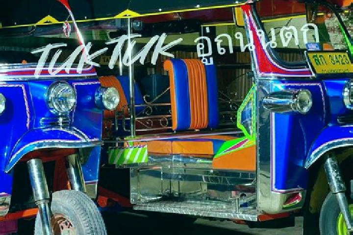 Emily, 25 — Escort in Tuktuk Sonak, Indonesia