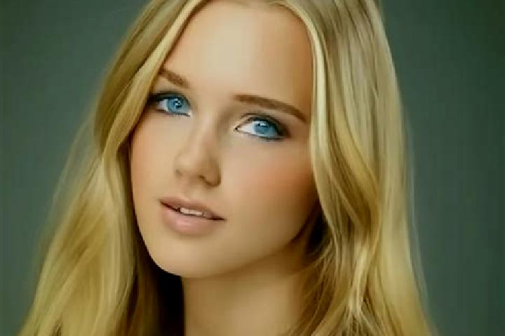 Emily, 26, a blonde amber-eyed slavic companion based in Roetz. Offering Prostate Massage, Tantra, Party Girl, Massage, Couples. Available for incall and out...