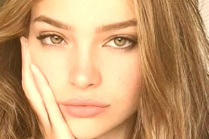 Emily, 26, a dark blonde hazel-eyed mixed companion based in Cigaras. Offering Girlfriend Experience, Roleplay, GFE. Available for incall and outcall, day an...