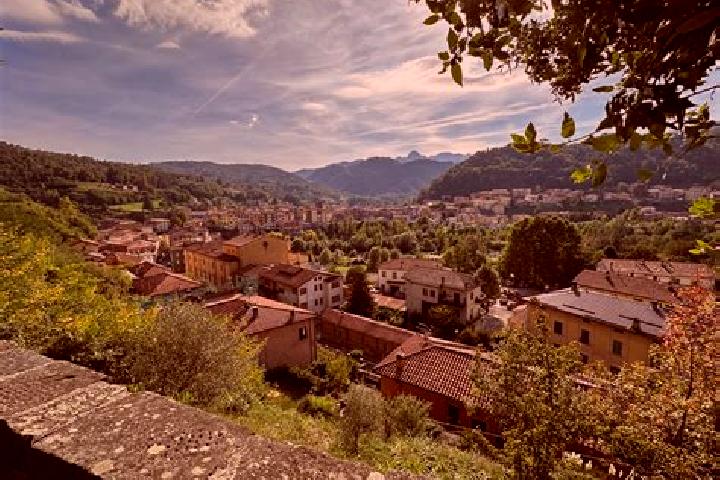 Emily, 26 — Escort in San Romano in Garfagnana, Italy