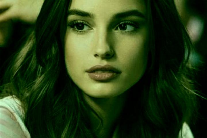 Emily, 27, a brunette brown-eyed indian companion based in Potter Valley. Offering Massage, Domination, OWO. Available for incall and outcall, day and evenin...