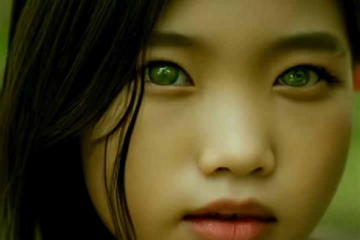 Emily, 27, a red green-eyed asian companion based in Triandria. Offering Domination, Prostate Massage, Dinner Date, Girlfriend Experience. Available for inca...