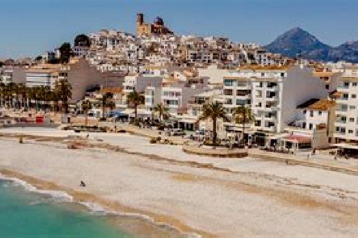 Emily, 27 — Escort in Altea, Spain