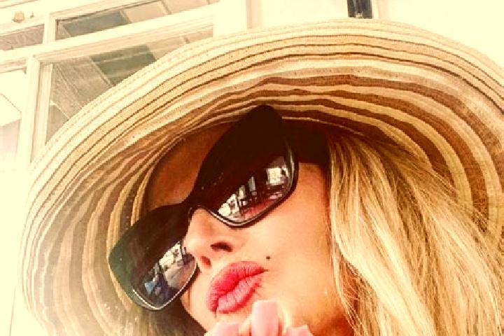 Emily, 27 — Escort in Cista, Czech Republic