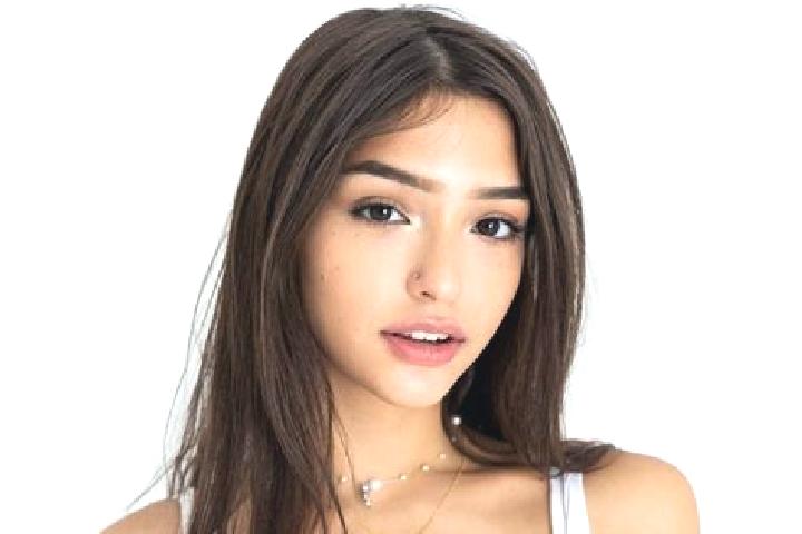 Emily, 27 — Escort in Tekeli, Kazakhstan