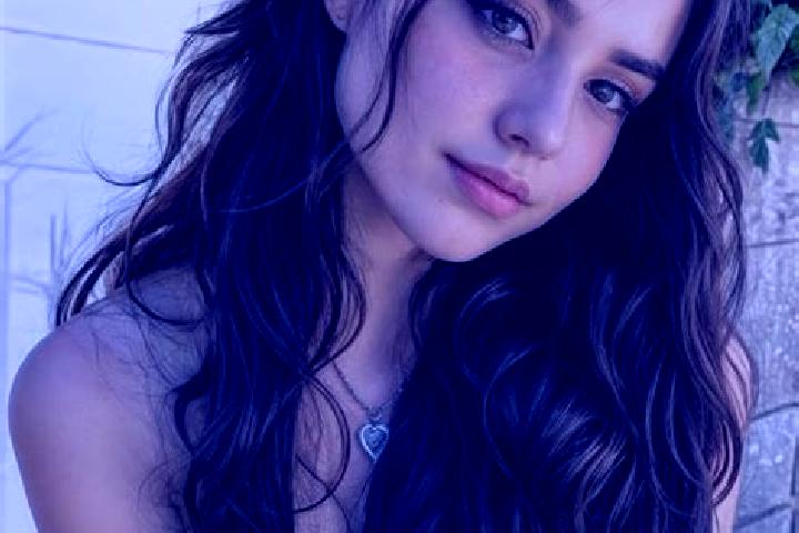 Emily, 28, a auburn hazel-eyed caucasian companion based in Dumbarton. Offering Girlfriend Experience, Deep French Kissing. Available for incall and outcall,...