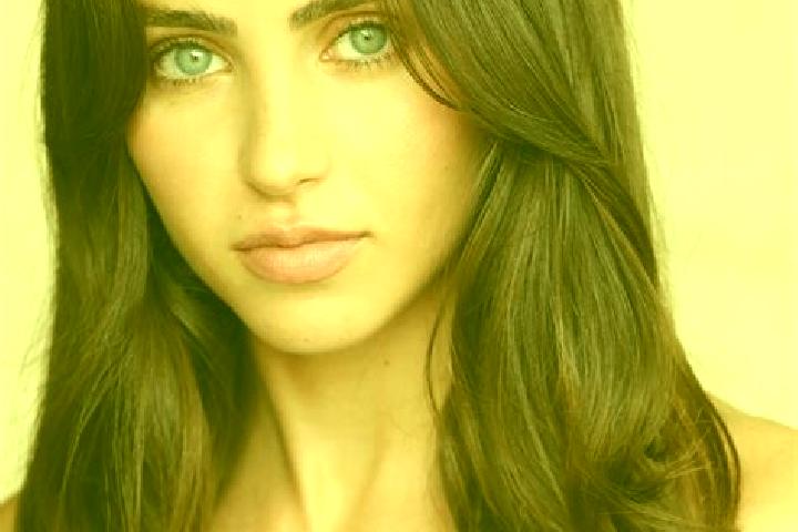 Emily, 28, a brunette brown-eyed indian companion based in Hart bei Graz. Offering Tantra, Party Girl, Girlfriend Experience, Striptease. Available for incal...