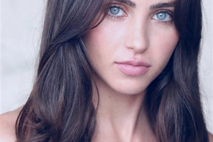 Emily, 28, a chestnut brown-eyed latina companion based in Parolise. Offering Deep French Kissing, Prostate Massage, Massage. Available for incall and outcal...