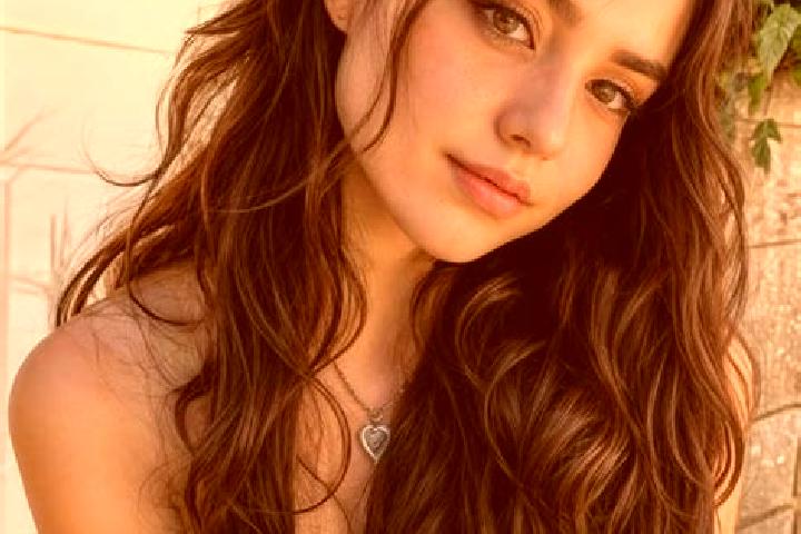 Emily, 28, a chestnut hazel-eyed caucasian companion based in Bosco Marengo. Offering BDSM, Travel Companion, Girlfriend Experience. Available for incall and...