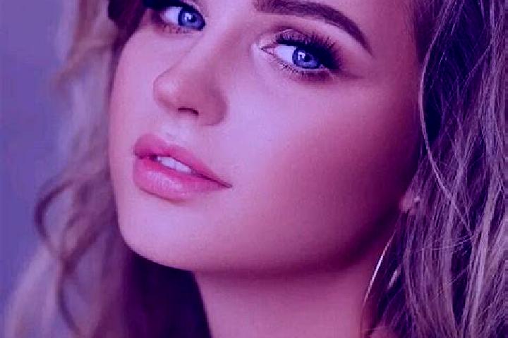 Emily, 28, a dark blonde blue-eyed slavic companion based in Wahiawa. Offering Duos, Fetish, Tantra. Available for incall and outcall, overnight bookings ava...