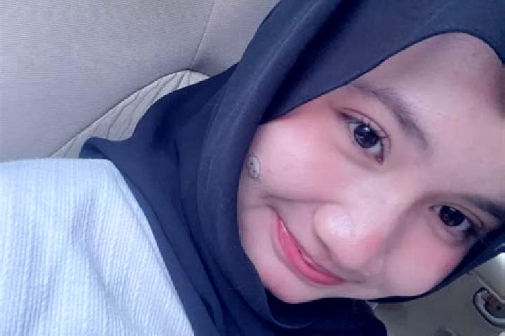 Emily, 28 — Escort in Lakbok, Indonesia