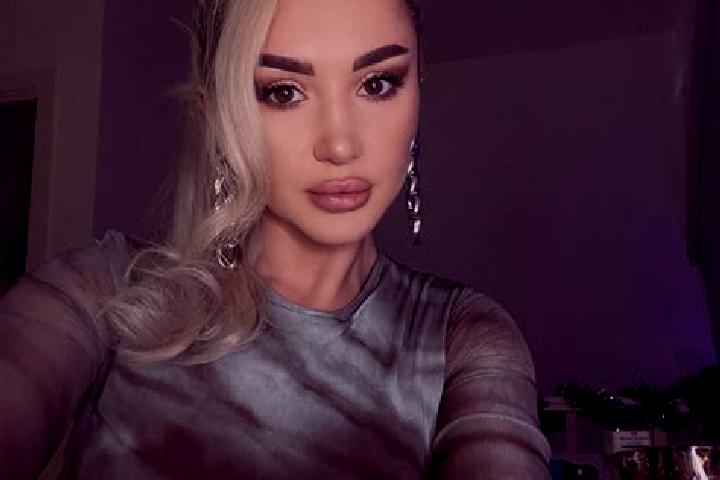 Emily, 29, a blonde green-eyed mixed companion based in Busto Arsizio. Offering Girlfriend Experience, CIM, GFE, BDSM, Domination. Available for incall and o...