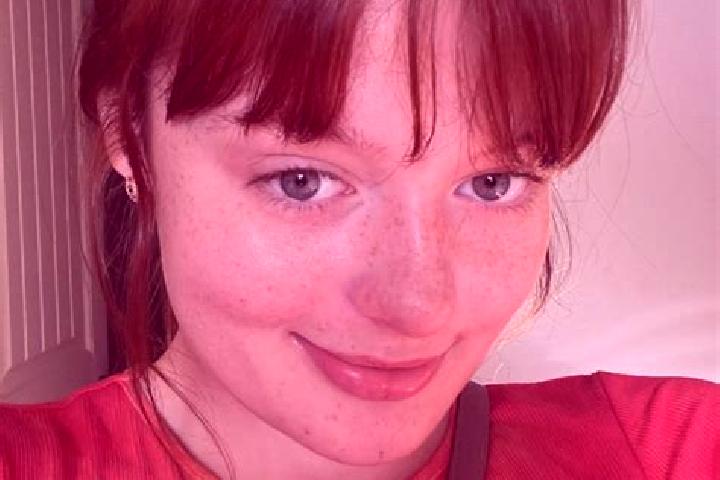 Emily, 29, a red grey-eyed caucasian companion based in Villaudric. Offering CIM, BDSM, Prostate Massage, Duos. Available for incall and outcall, day and eve...