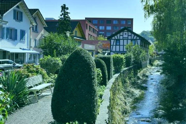 Emily, 29 — Escort in Affoltern / Hasenbueel, Switzerland