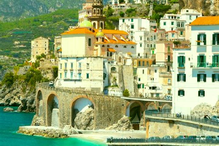 Emily, 29 — Escort in Torriano, Italy