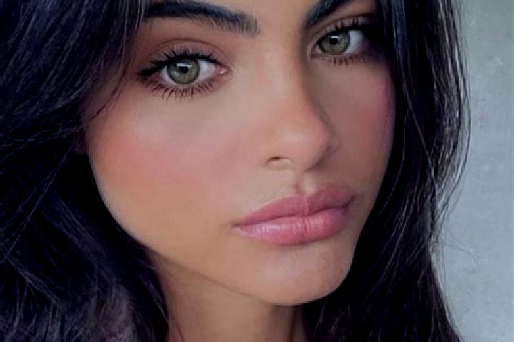 Emily, 30, a brunette hazel-eyed mediterranean companion based in Cuiaba. Offering BDSM, Striptease, Overnight. Available for incall and outcall, overnight b...