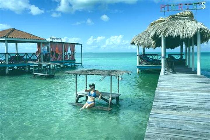 Emily, 30 — Escort in San Pedro, Belize