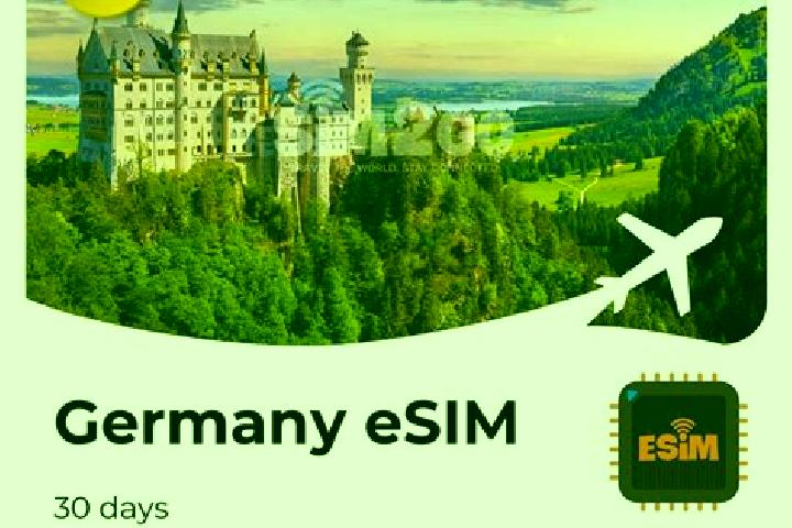 Emily, 30 — Escort in Schrobenhausen, Germany