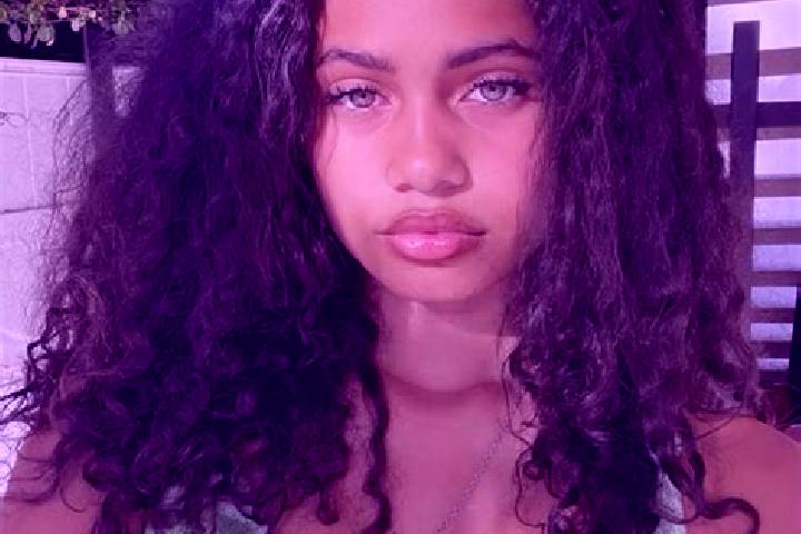 Emily, 31, a black green-eyed mixed companion based in Vic-sur-Cere. Offering A-Level, Prostate Massage, 69. Available for incall and outcall, day and evenin...