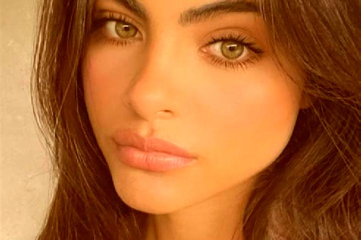 Emily, 31, a red dark-eyed indian companion based in Kunnummal. Offering CIM, Duos, Massage. Available for incall and outcall, day and evening dates.