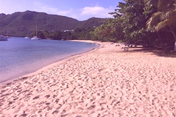Emily, 31 — Escort in Biabou, Saint Vincent and the Grenadines