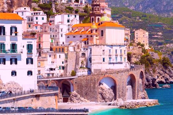 Emily, 31 — Escort in Meltina, Italy
