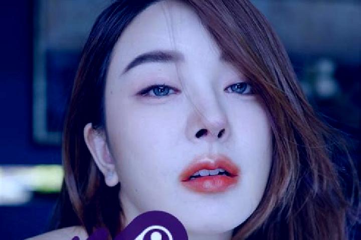 Emily, 31 — Escort in Yae, Japan