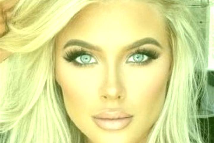 Emily, 32, a platinum blonde dark-eyed european companion based in Barra de Sao Francisco. Offering 69, Fetish, Erotic Massage, BDSM. Available for incall an...