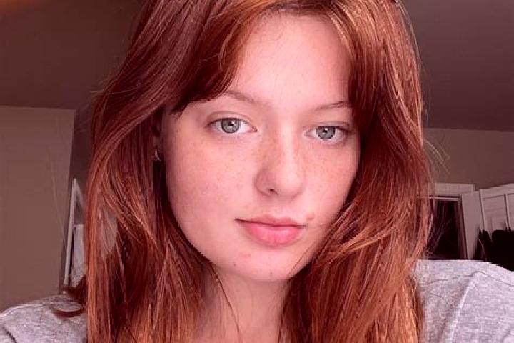 Emily, 32, a red brown-eyed asian companion based in Frazee. Offering A-Level, Tantra, GFE. Available for incall and outcall, day and evening dates.